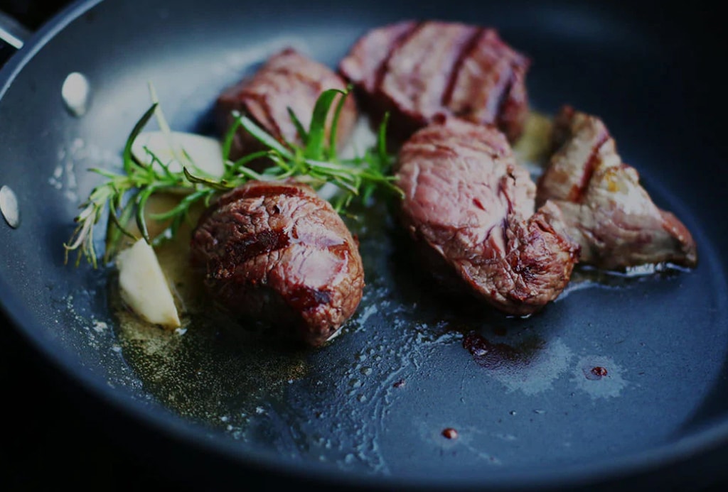 Hüftfilet vom Rind in der Gusspfanne zubereiten